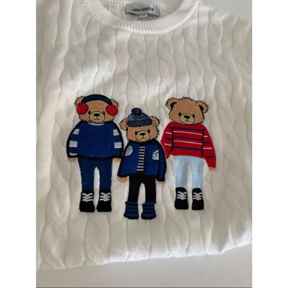 Urban weekend White Cable-Knit Crewneck Sweater with Embroidered Bears NWT